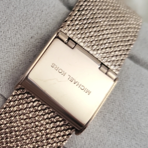 🌹Michael Kors Portia Rose Gold Watch🌹 - Picture 6 of 8